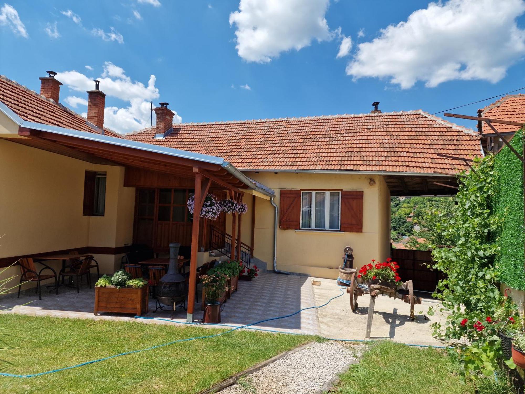 Konak -Guest House -Ramonda Serbika Ni Eksteriør billede